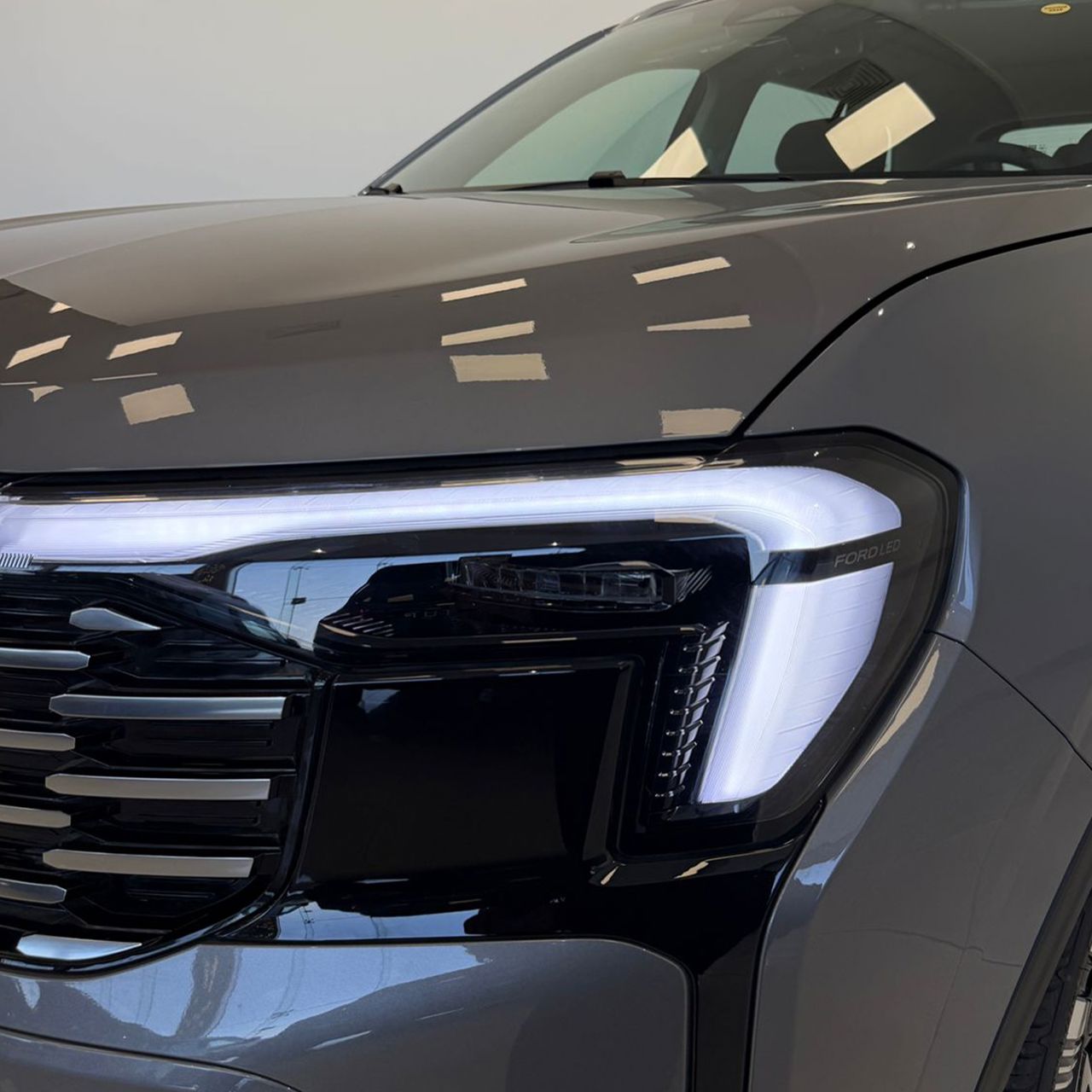 تيريتورى تيتانيوم