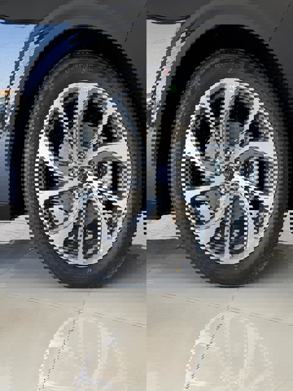 فورد تورس تيتانيوم 2026 