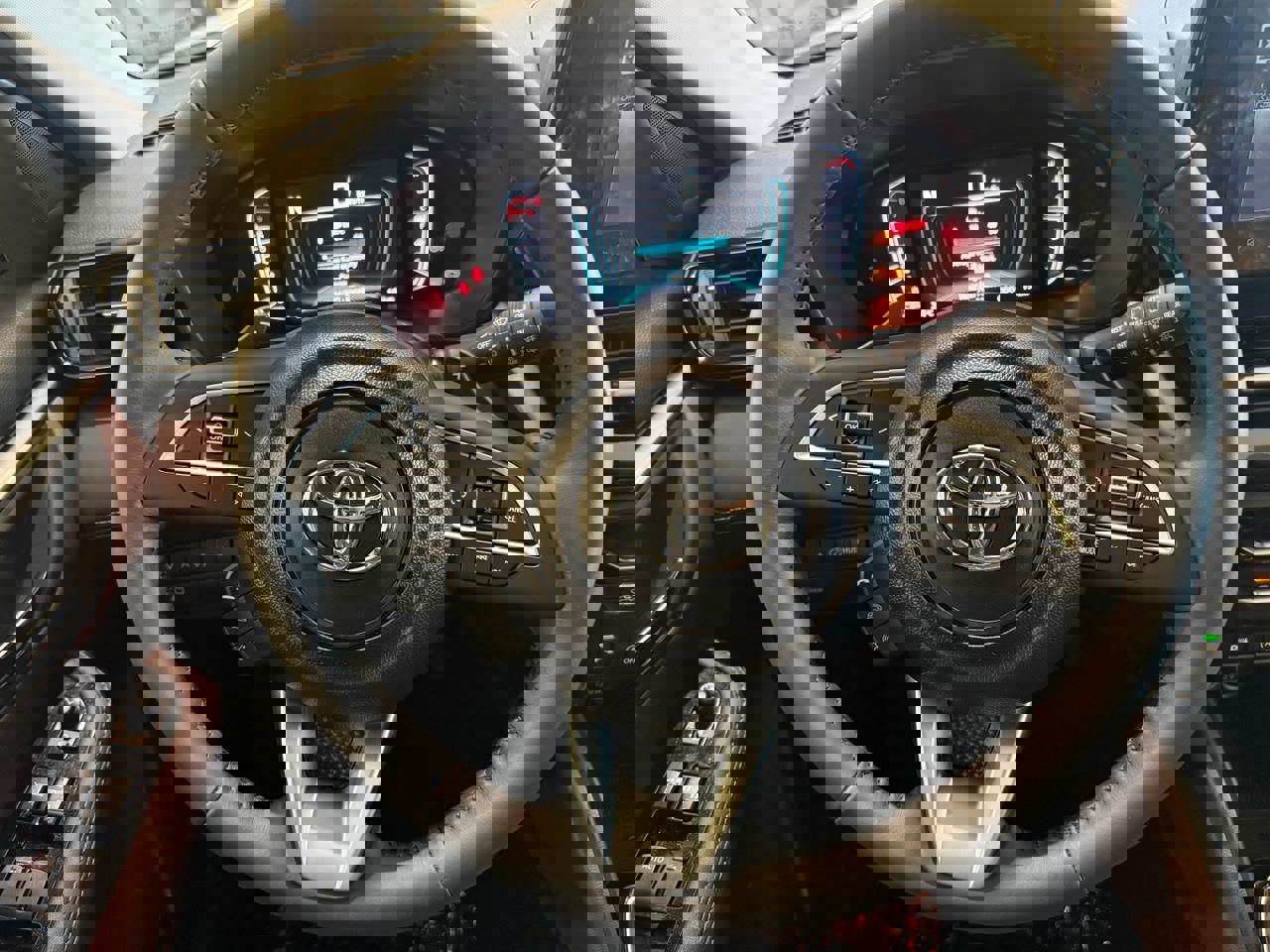 تويوتا أوربان كروزر 2026 GLX